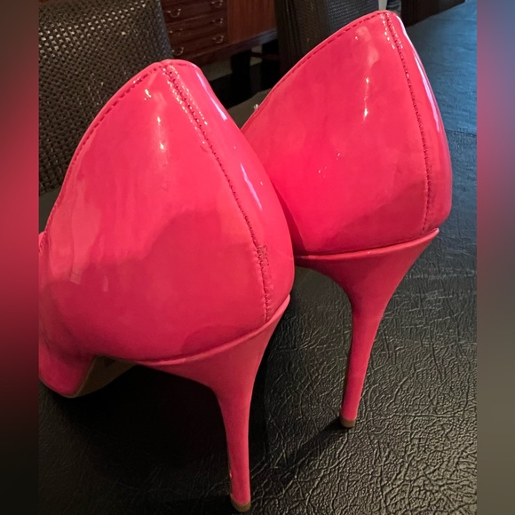 Wild Diva NW Hot Pink size 6.5 patent pointy toe 4" heel pumps. - Picture 3 of 6